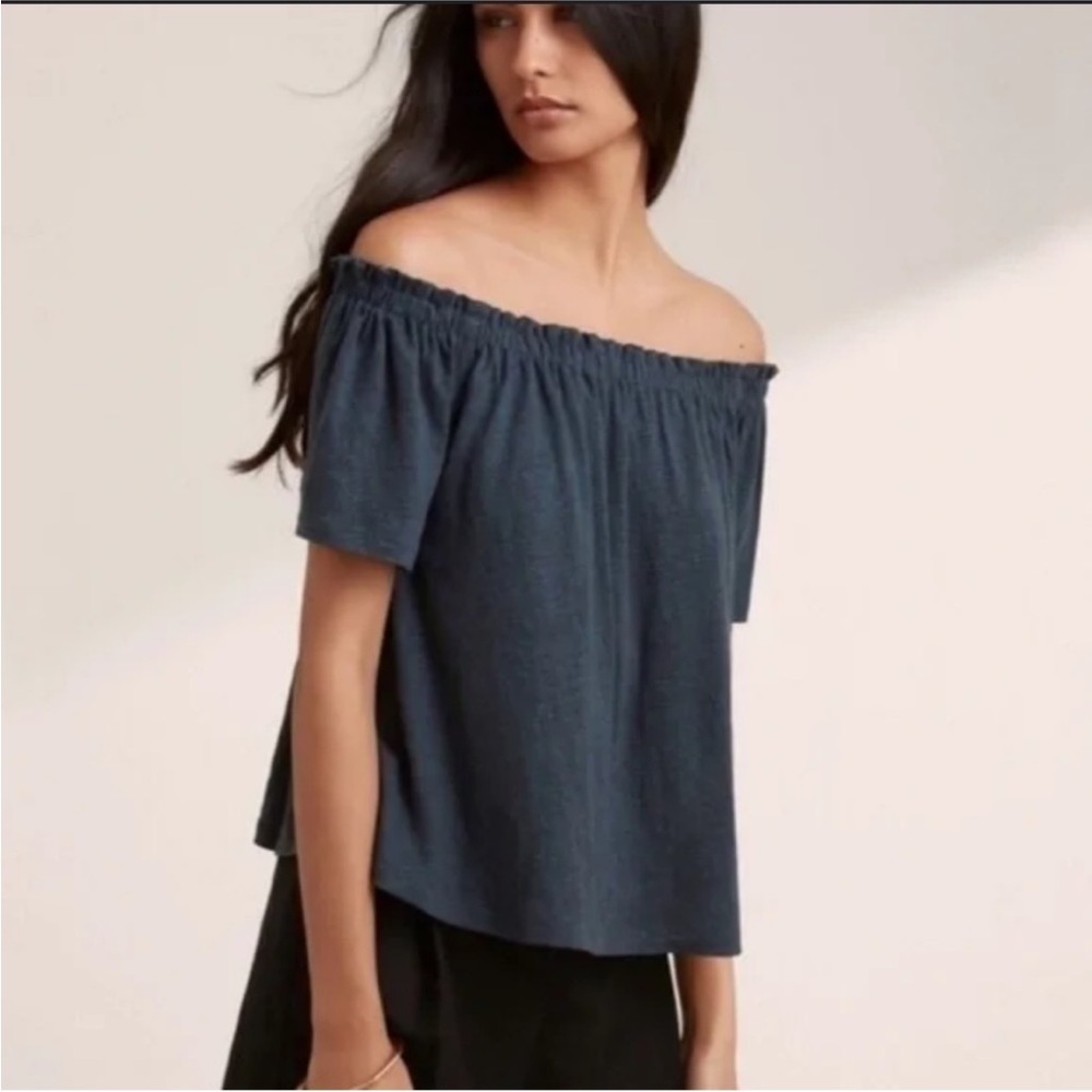 Aritzia Wilfred Sartre Linen Off Shoulder Shirt S XS Blue EUC Boho Flowy Ruffle
